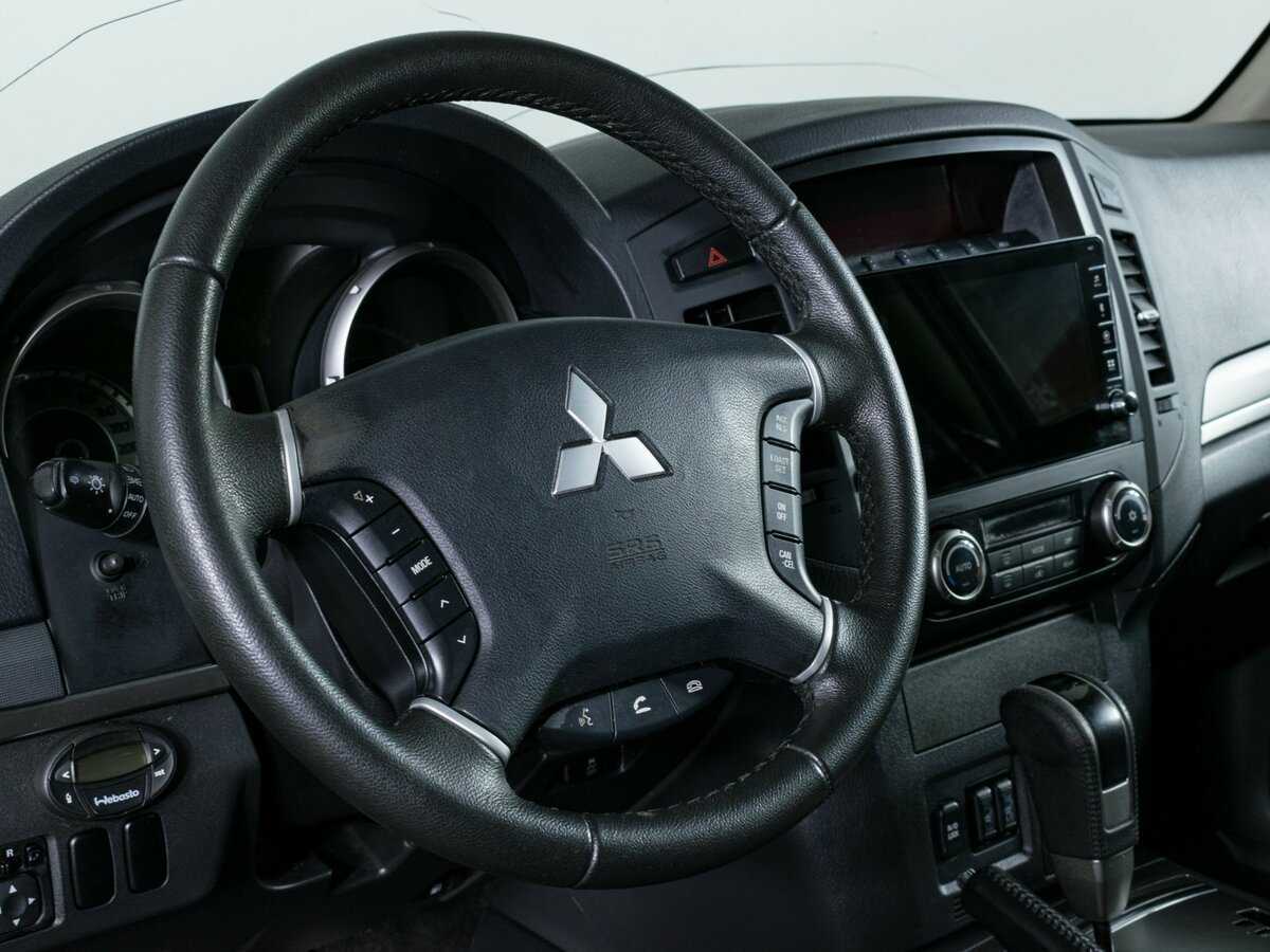 Mitsubishi Pajero б/у, 2013, Автоматическая. Фото: #11
