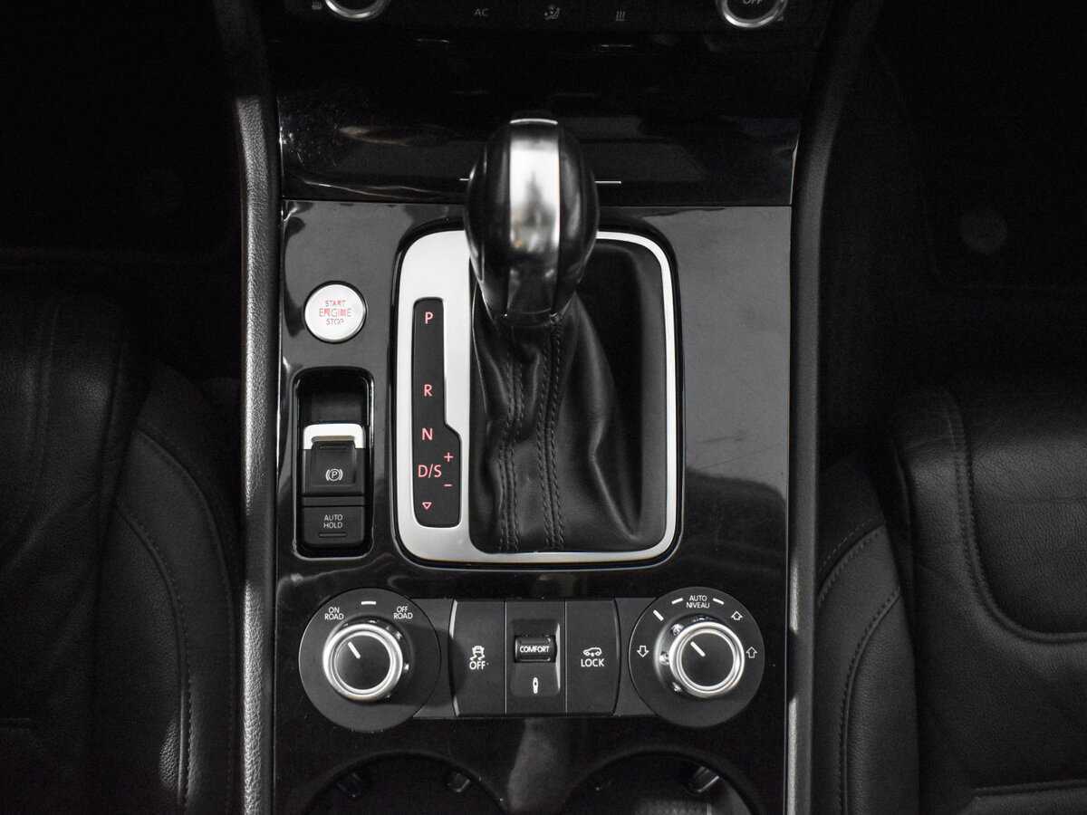 Volkswagen Touareg б/у, 2013, Автоматическая. Фото: #7