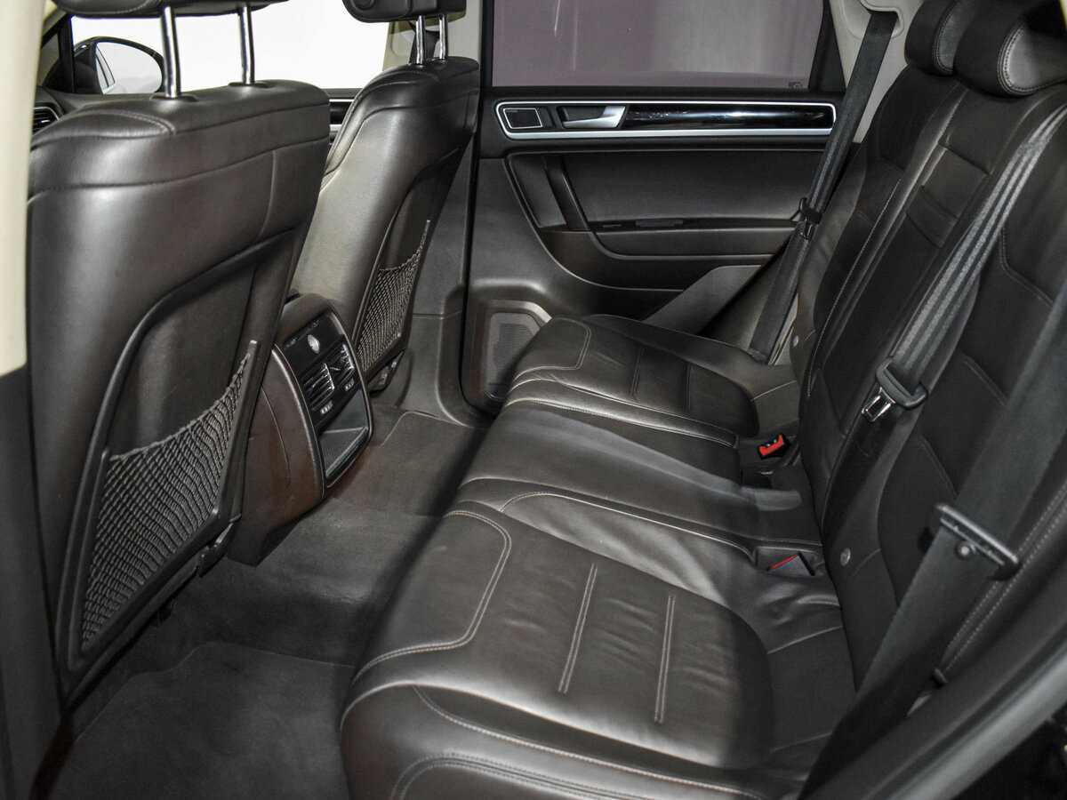 Volkswagen Touareg б/у, 2013, Автоматическая. Фото: #11