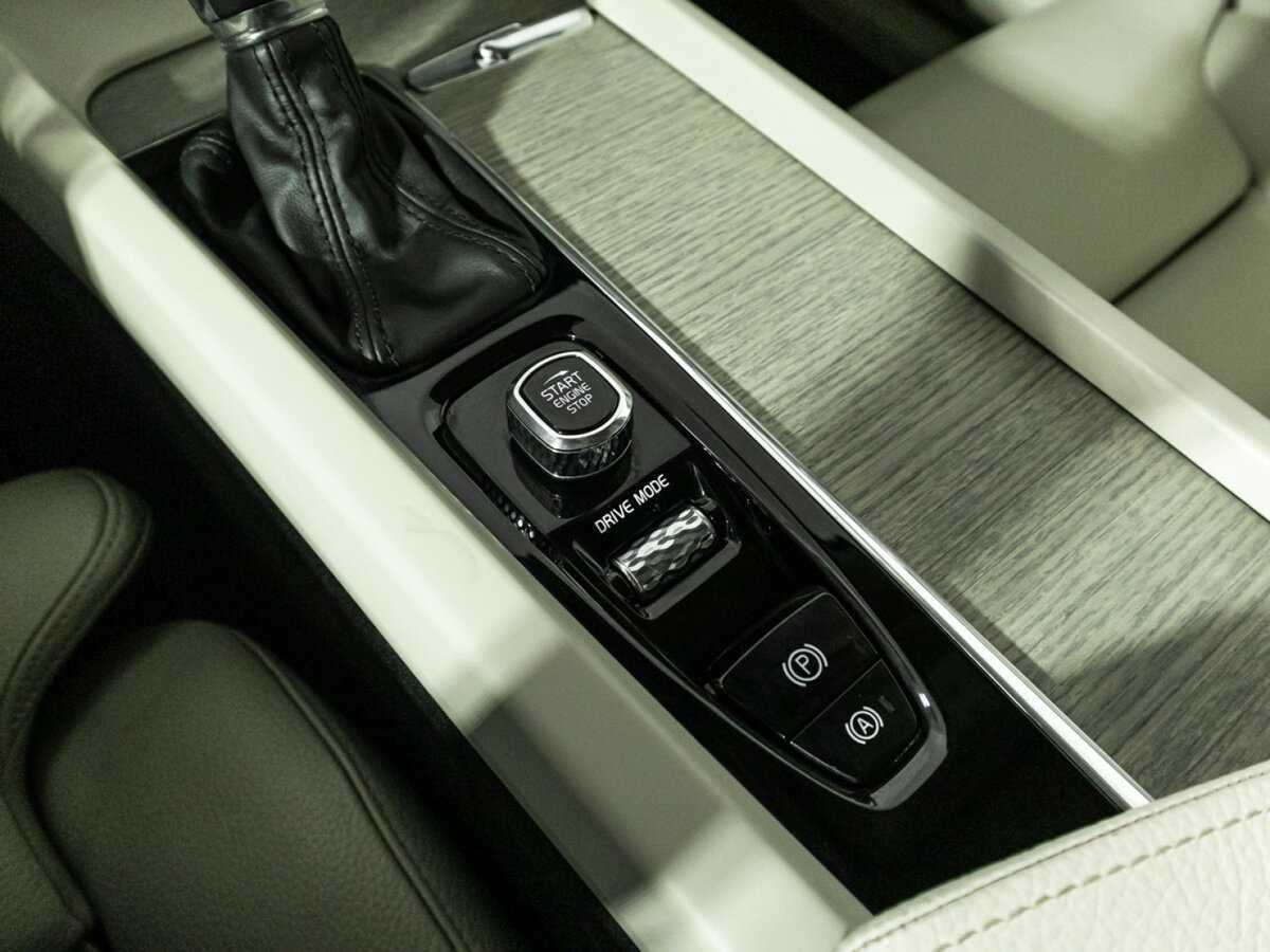 Volvo XC60 б/у, 2018, Автоматическая. Фото: #20