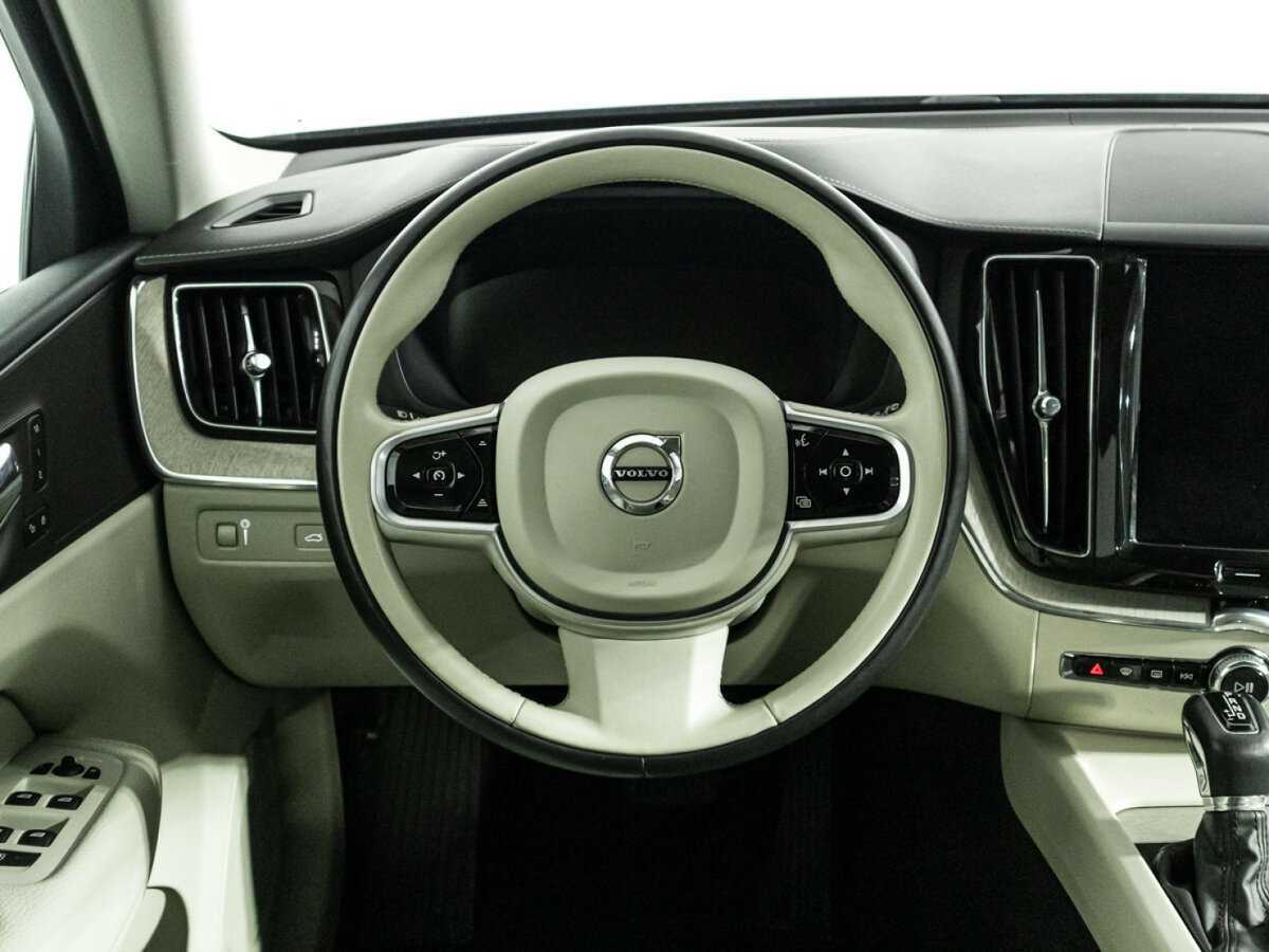 Volvo XC60 б/у, 2018, Автоматическая. Фото: #21