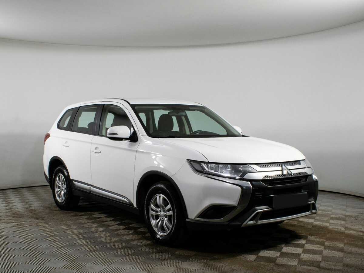 Mitsubishi Outlander б/у, 2020, Вариатор. Фото: #2