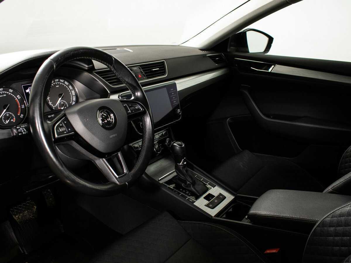 Skoda Superb б/у, 2020, Роботизированная. Фото: #12