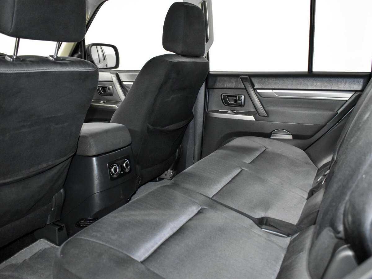 Mitsubishi Pajero б/у, 2013, Автоматическая. Фото: #9