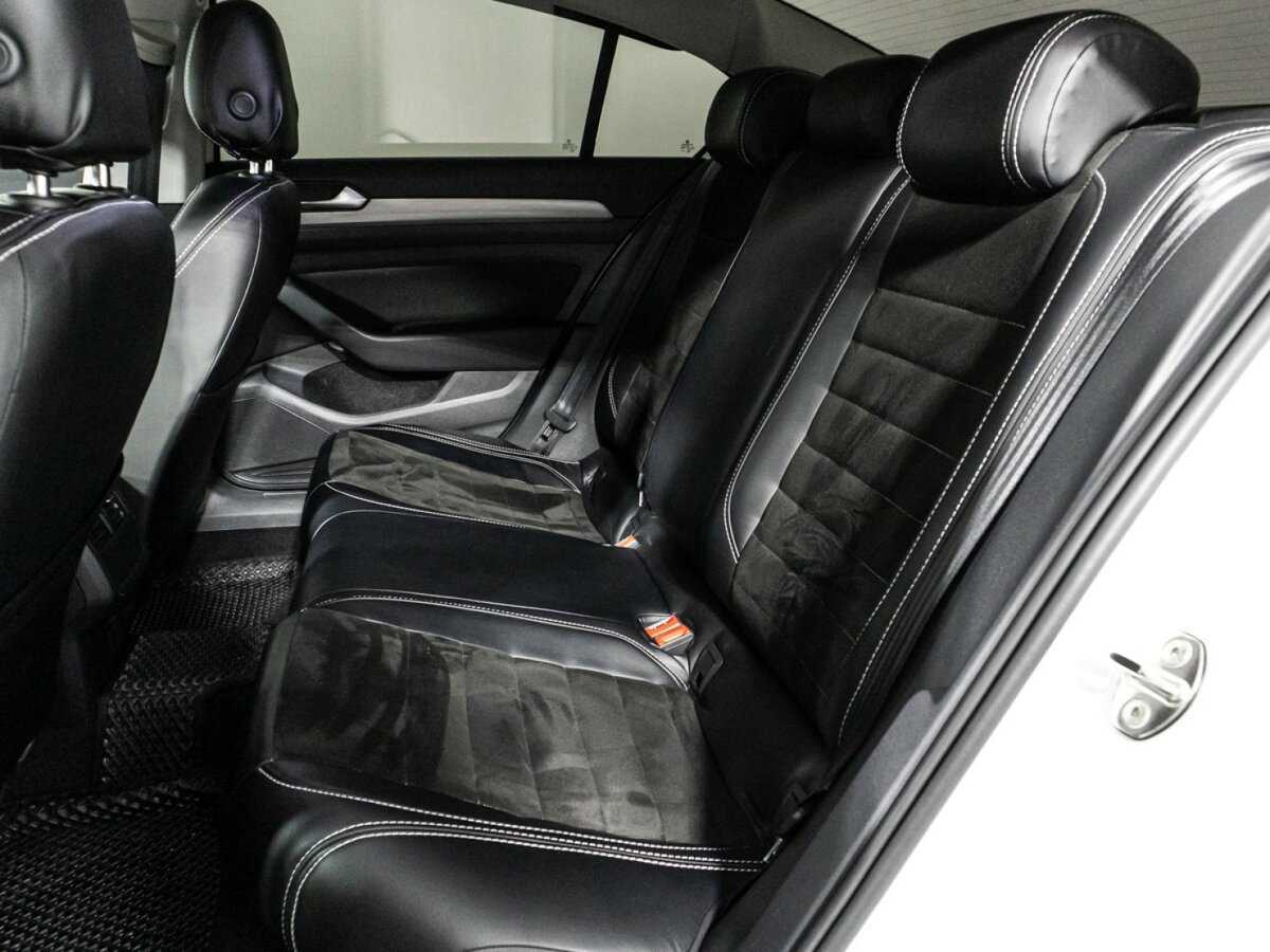 Volkswagen Passat б/у, 2021, Роботизированная. Фото: #9