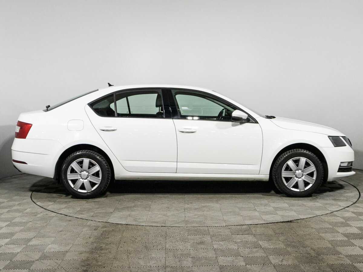 Skoda Octavia б/у, 2020, Роботизированная. Фото: #3