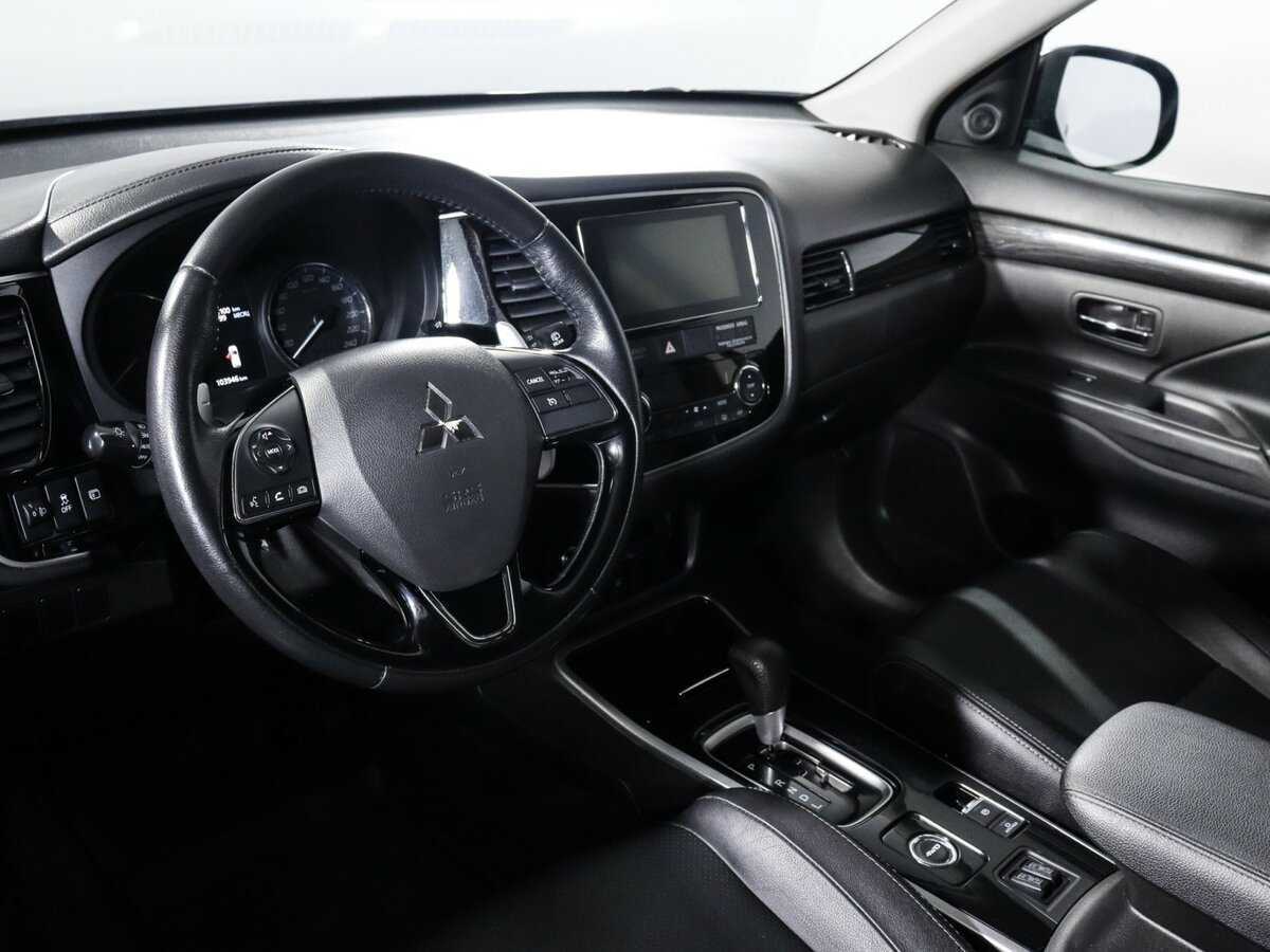 Mitsubishi Outlander б/у, 2018, Вариатор. Фото: #10