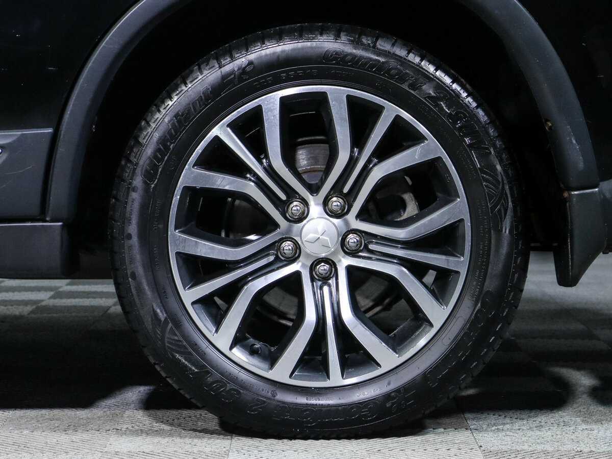 Mitsubishi Outlander б/у, 2018, Вариатор. Фото: #11