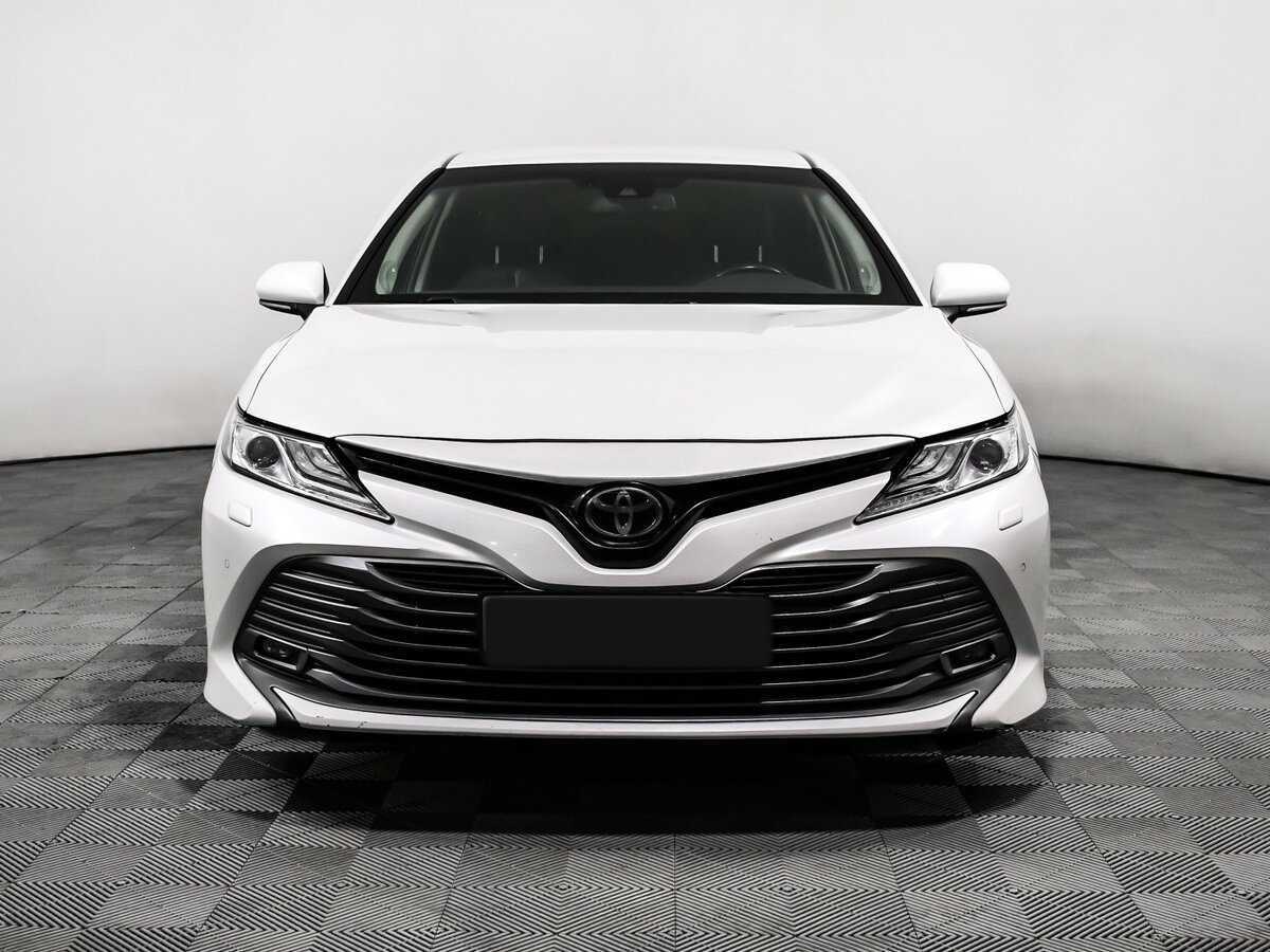 Toyota Camry б/у, 2019, Автоматическая. Фото: #1