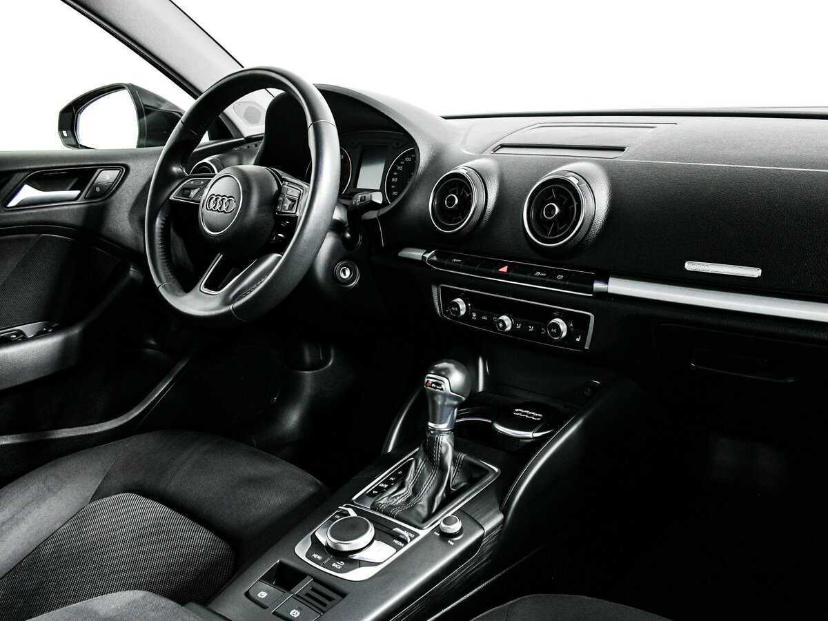 Audi A3 б/у, 2018, Роботизированная. Фото: #8