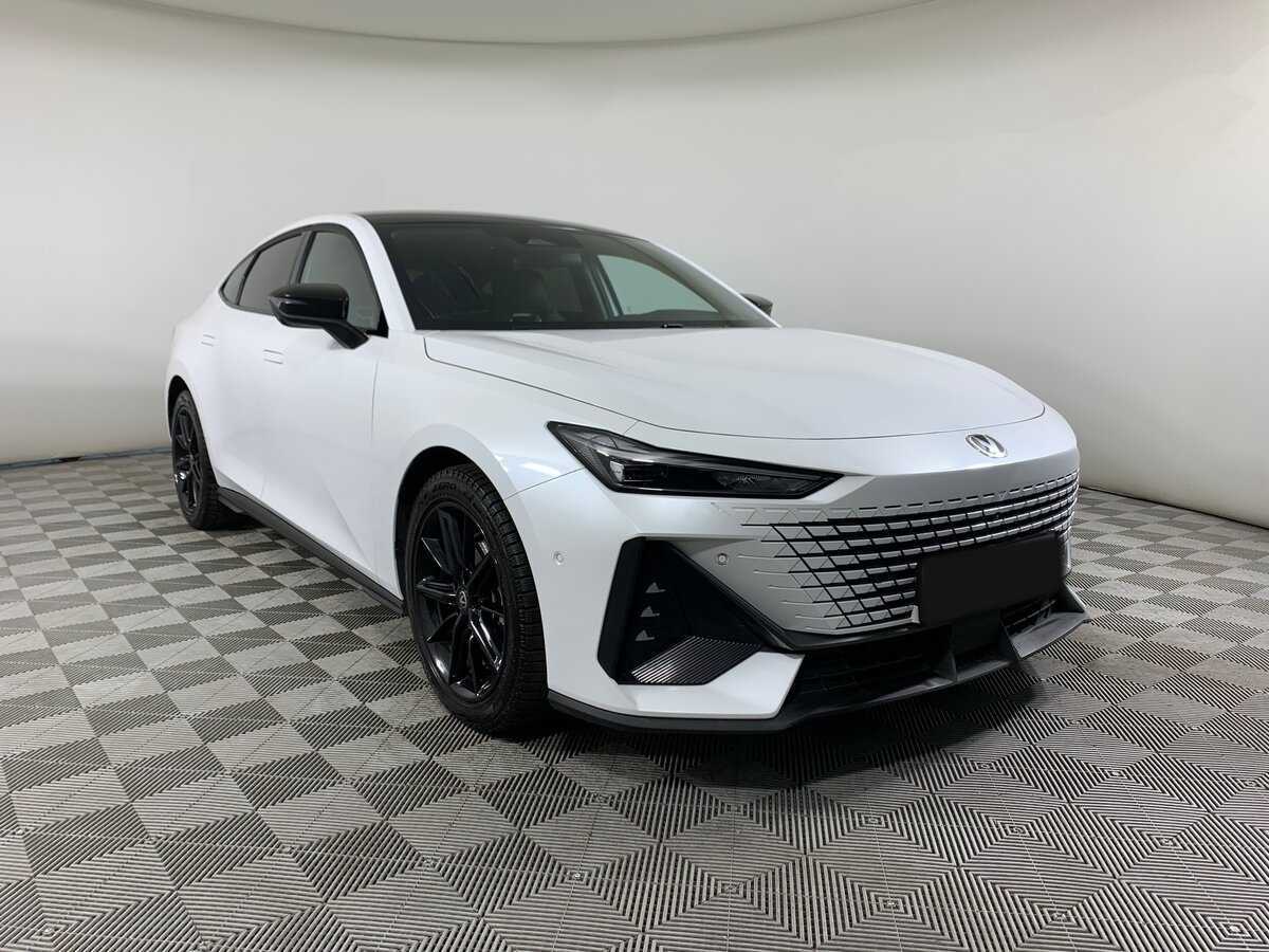 Changan UNI-V б/у, 2024, Роботизированная. Фото: #2