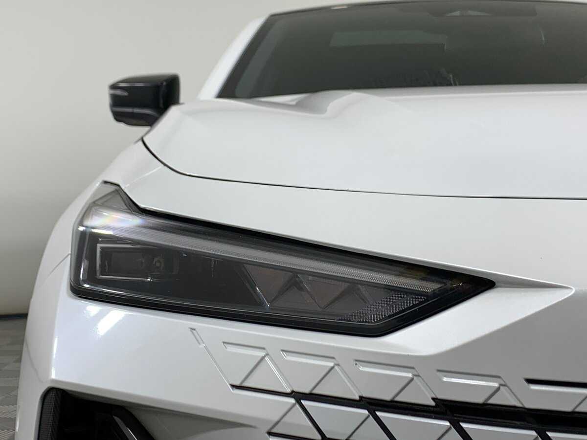 Changan UNI-V б/у, 2024, Роботизированная. Фото: #9