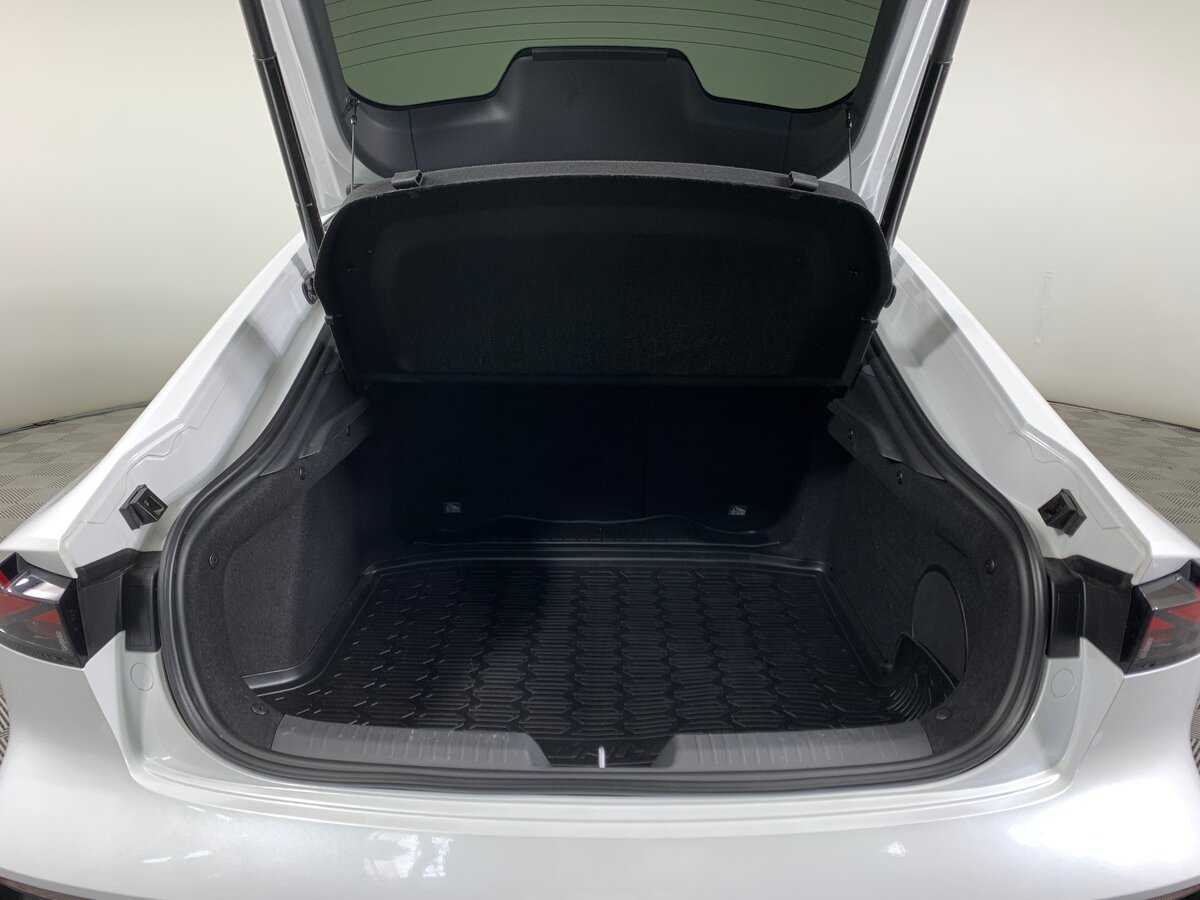 Changan UNI-V б/у, 2024, Роботизированная. Фото: #20