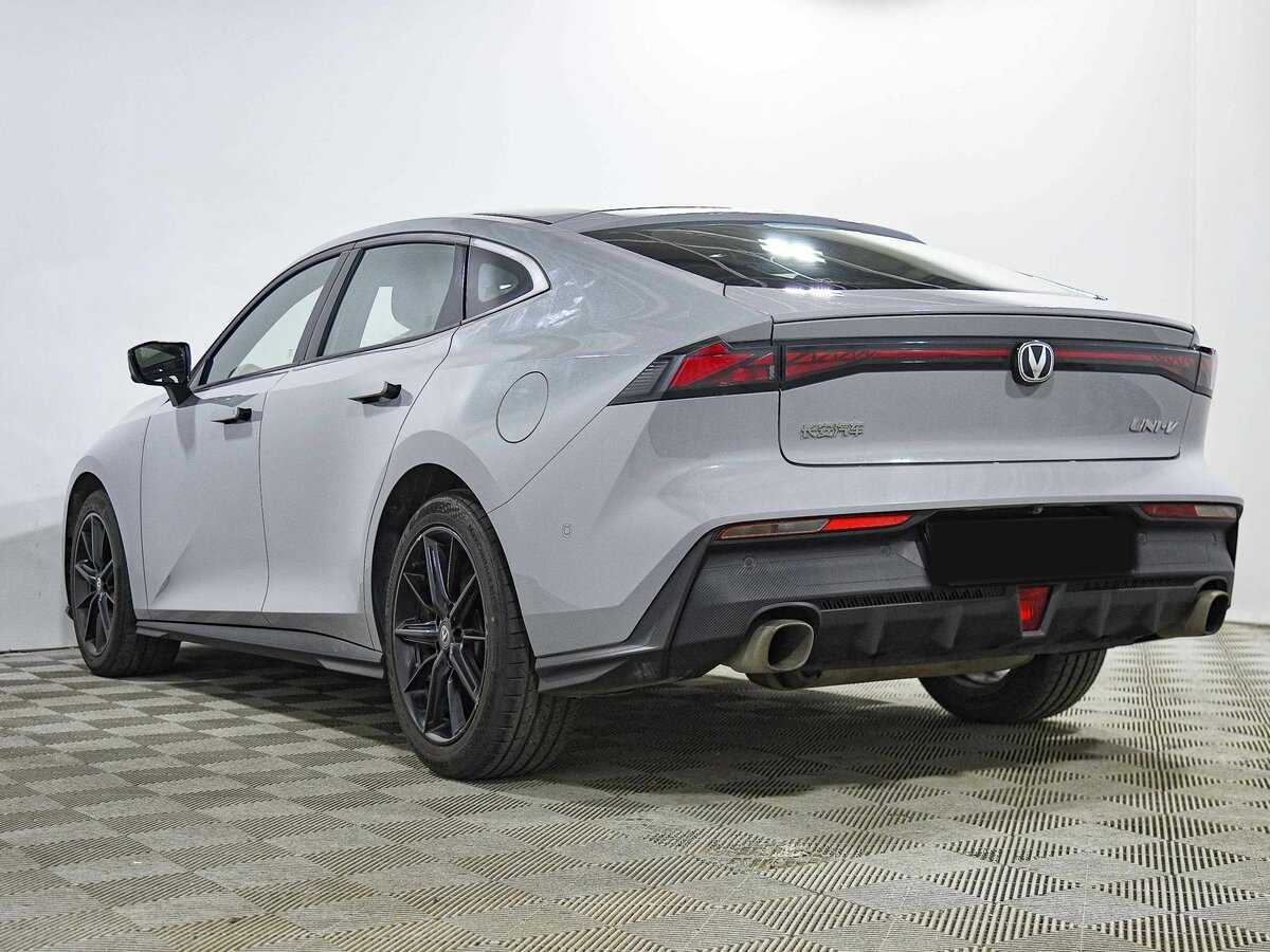 Changan UNI-V б/у, 2023, Роботизированная. Фото: #2