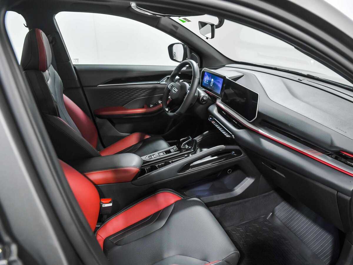 Geely Coolray б/у, 2023, Роботизированная. Фото: #15