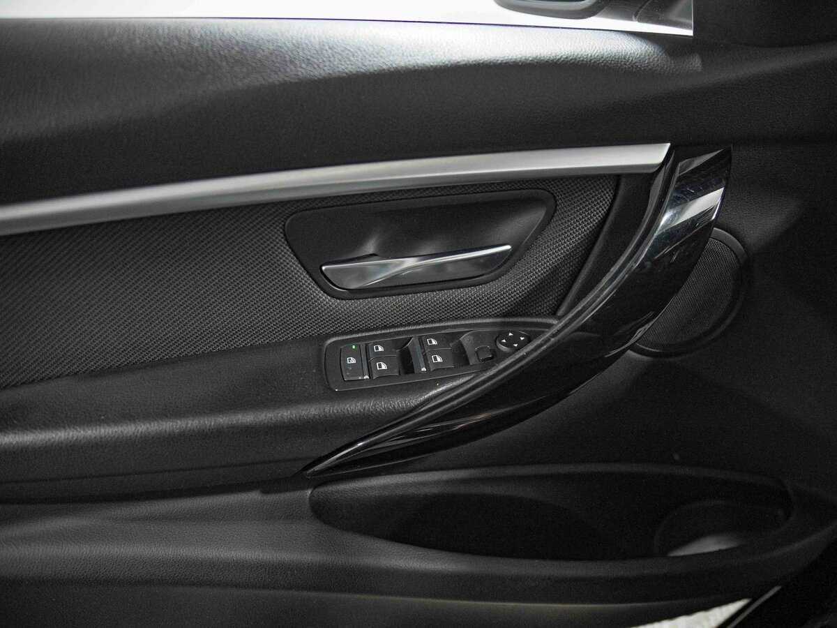 BMW 3 серии б/у, 2017, Автоматическая. Фото: #12