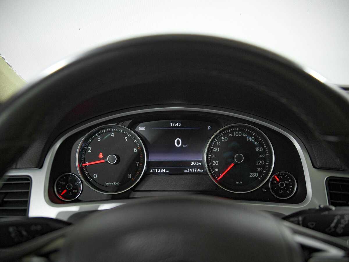 Volkswagen Touareg б/у, 2013, Автоматическая. Фото: #6