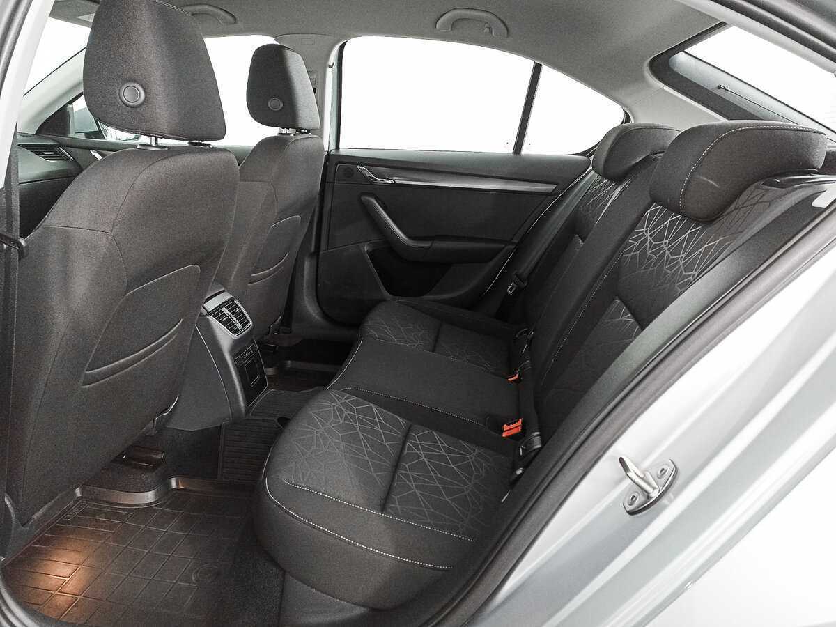 Skoda Octavia б/у, 2018, Роботизированная. Фото: #9