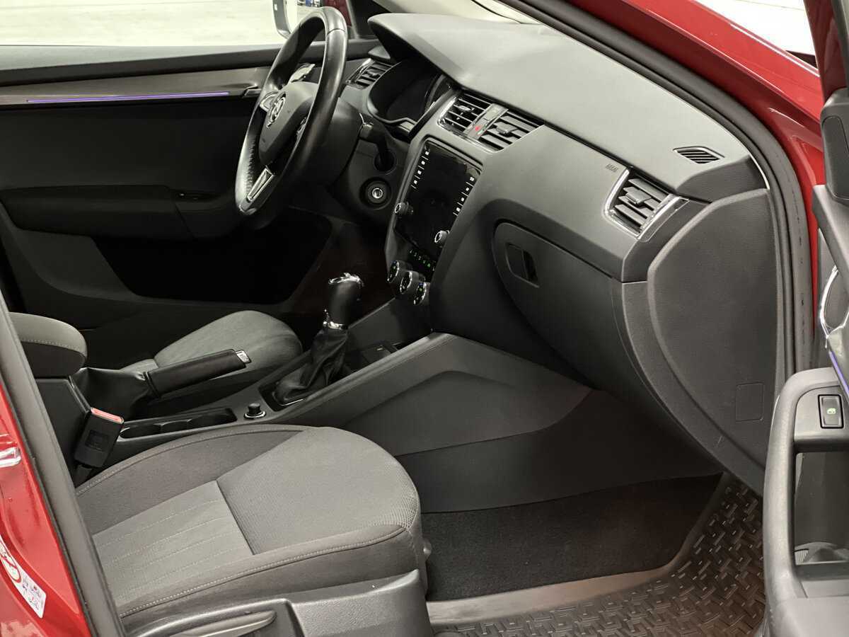 Skoda Octavia б/у, 2017, Роботизированная. Фото: #10