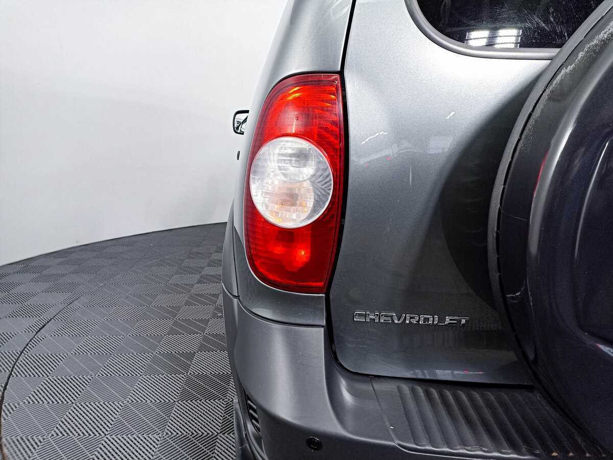 Chevrolet Niva б/у, 2017, Механическая. Фото: #6