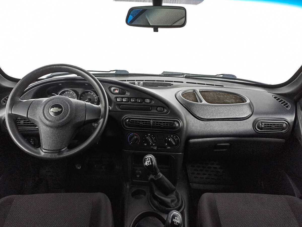 Chevrolet Niva б/у, 2017, Механическая. Фото: #11