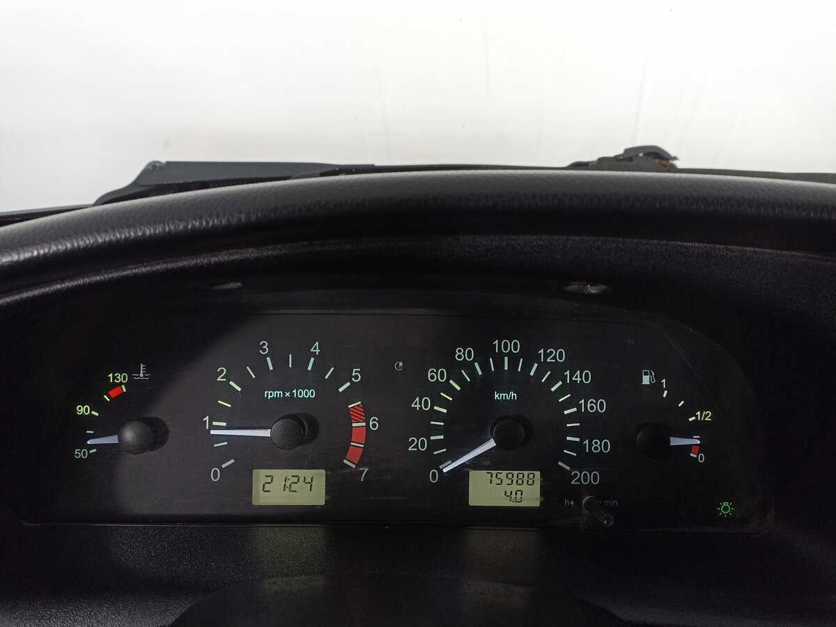 Chevrolet Niva б/у, 2014, Механическая. Фото: #12