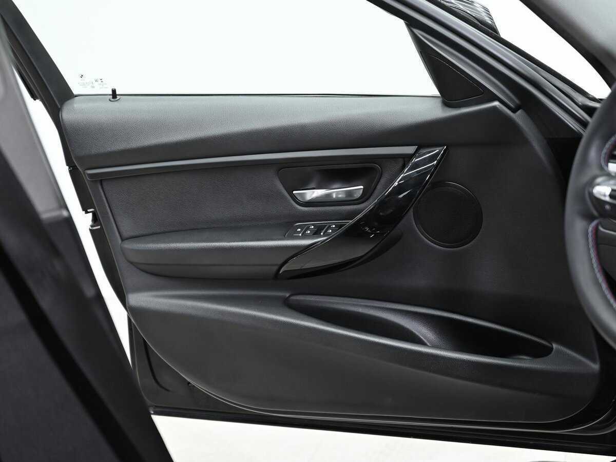 BMW 3 серии б/у, 2017, Автоматическая. Фото: #5