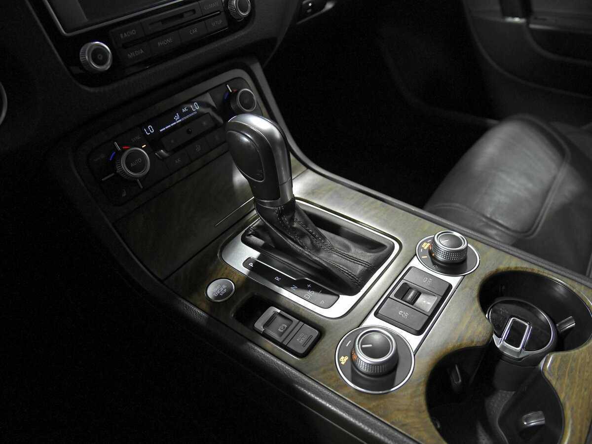 Volkswagen Touareg б/у, 2016, Автоматическая. Фото: #11