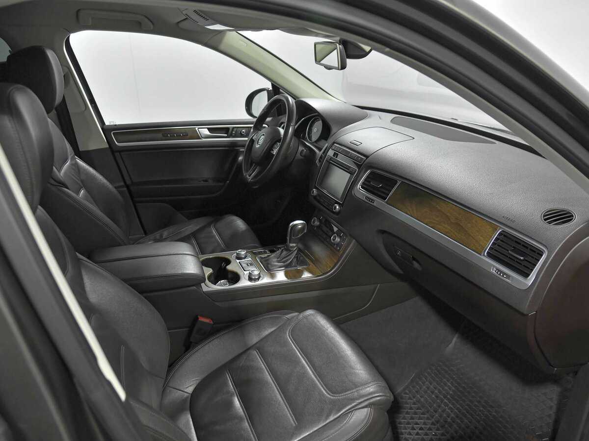 Volkswagen Touareg б/у, 2016, Автоматическая. Фото: #16