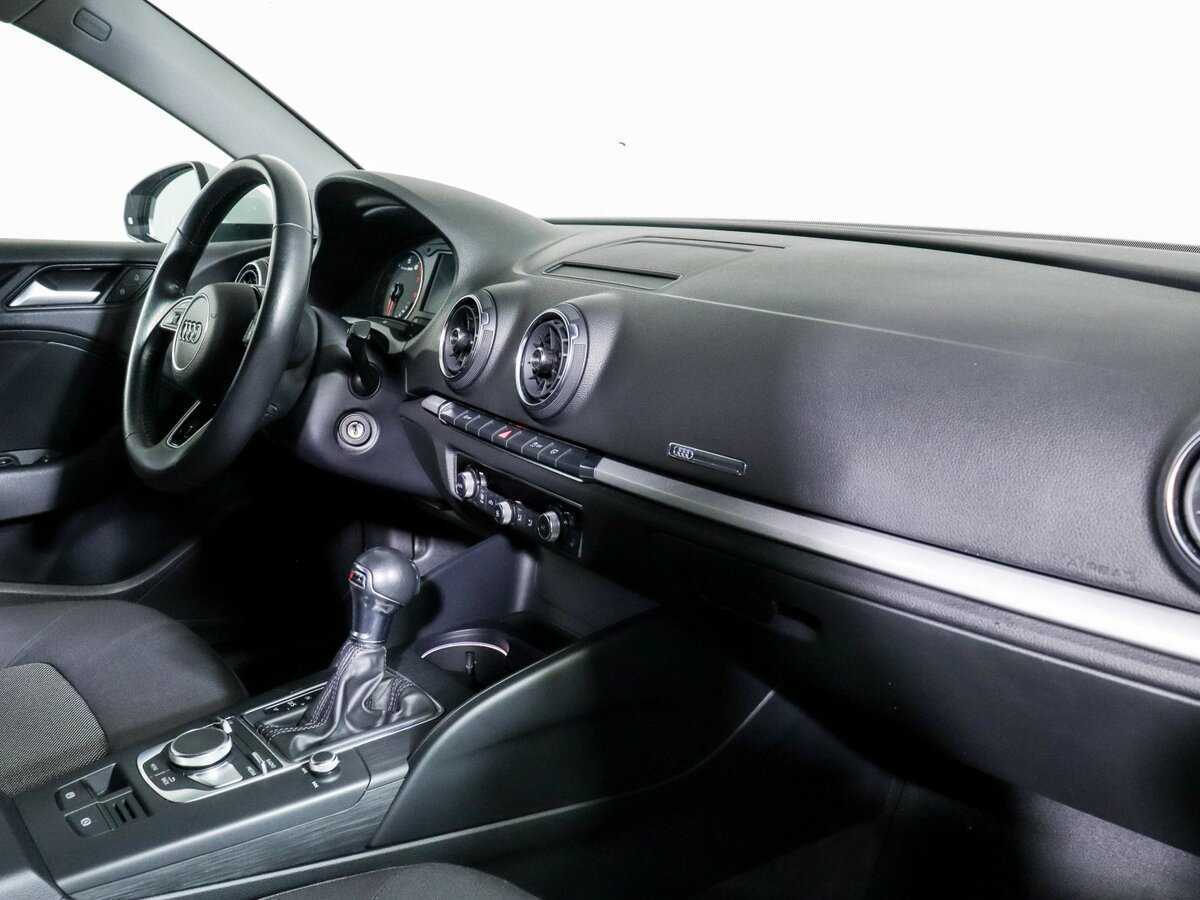 Audi A3 б/у, 2018, Роботизированная. Фото: #8