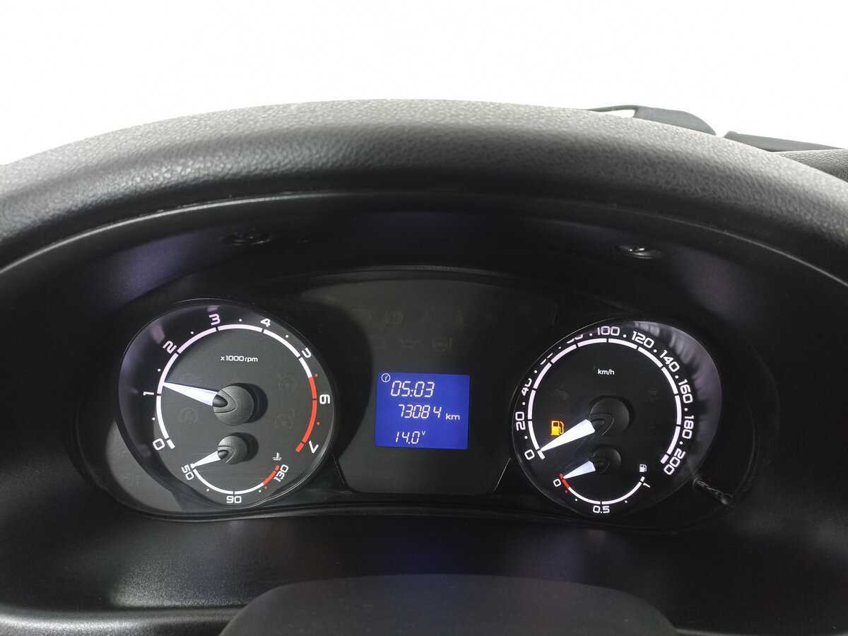 Lada (ВАЗ) Priora б/у, 2018, Механическая. Фото: #12