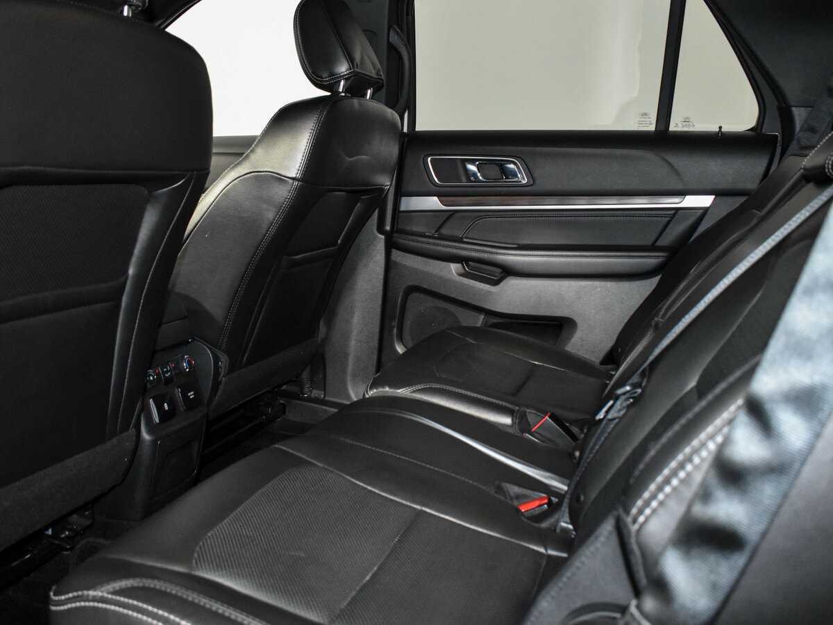 Ford Explorer б/у, 2018, Автоматическая. Фото: #13