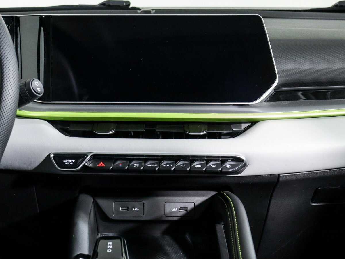 Geely Coolray б/у, 2023, Роботизированная. Фото: #12