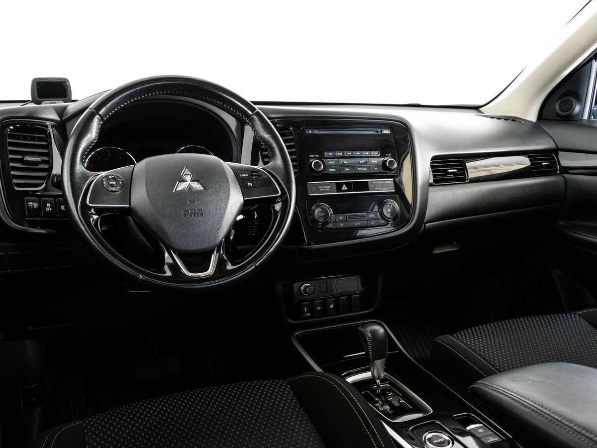 Mitsubishi Outlander б/у, 2018, Вариатор. Фото: #8