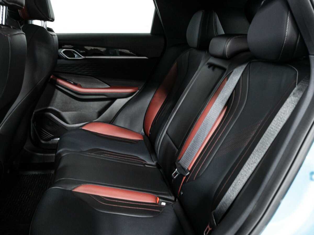 Geely Coolray б/у, 2023, Роботизированная. Фото: #9