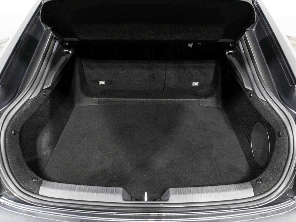 Changan UNI-V б/у, 2023, Роботизированная. Фото: #14