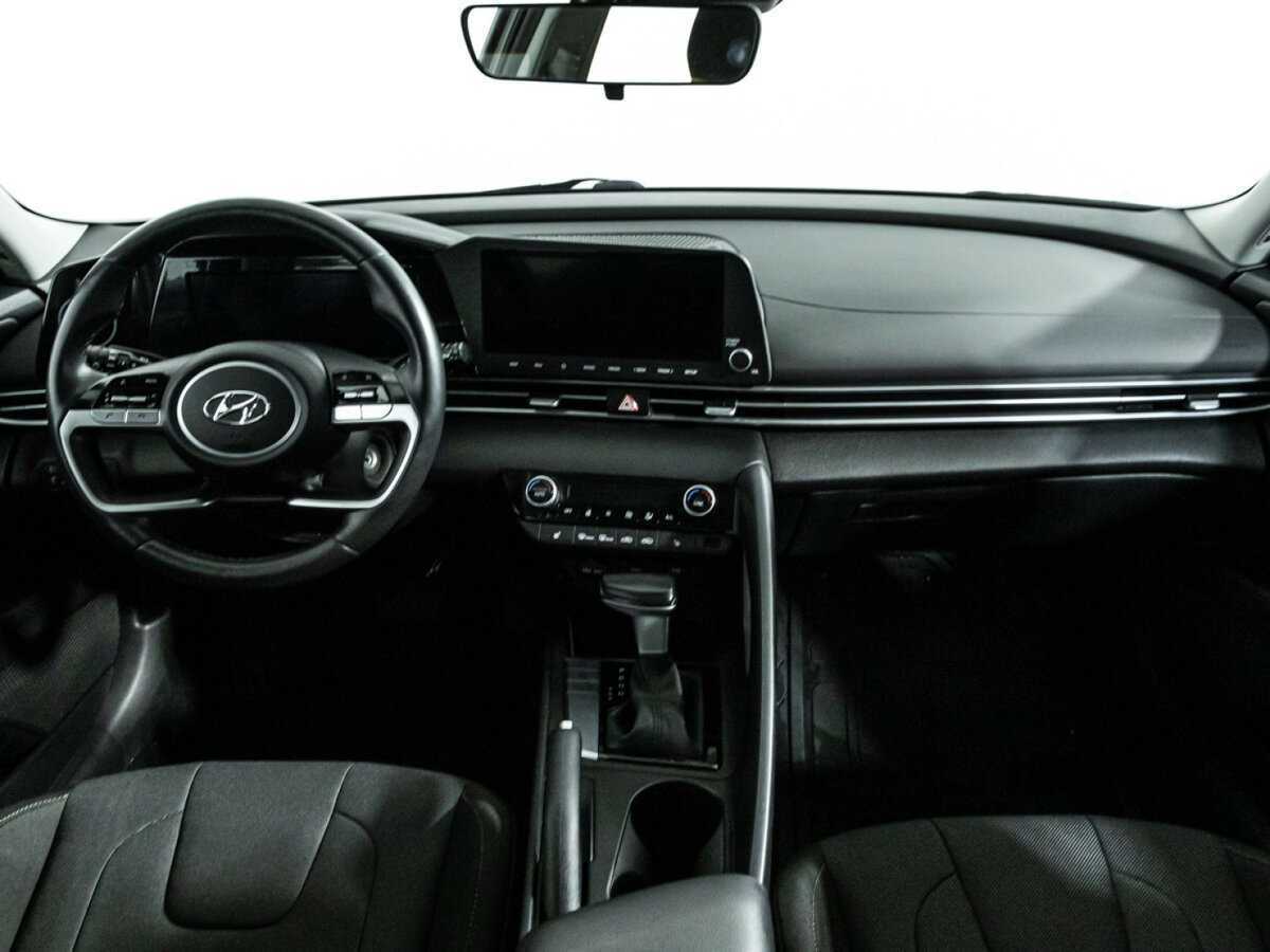 Hyundai Elantra б/у, 2023, Автоматическая. Фото: #12