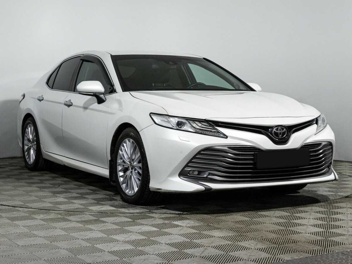 Toyota Camry б/у, 2018, Автоматическая. Фото: #2