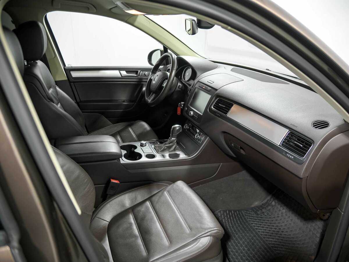 Volkswagen Touareg б/у, 2013, Автоматическая. Фото: #16