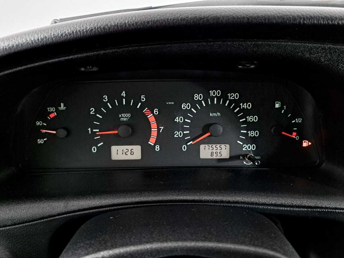 Chevrolet Niva б/у, 2015, Механическая. Фото: #12