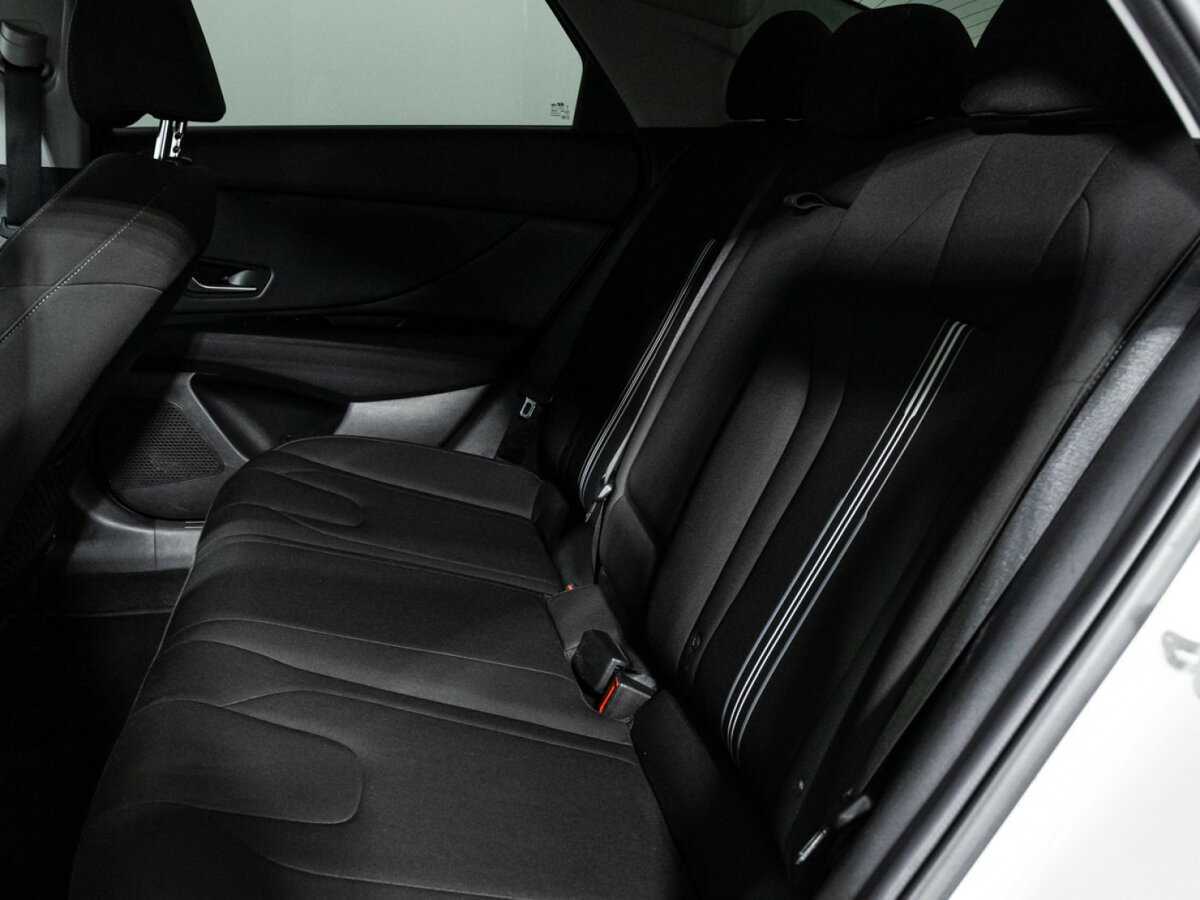 Hyundai Elantra б/у, 2021, Автоматическая. Фото: #9