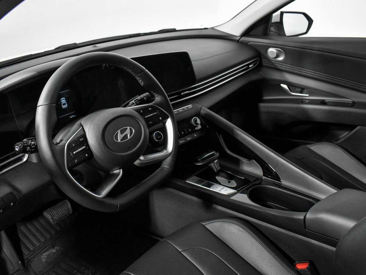 Hyundai Elantra б/у, 2023, Вариатор. Фото: #8