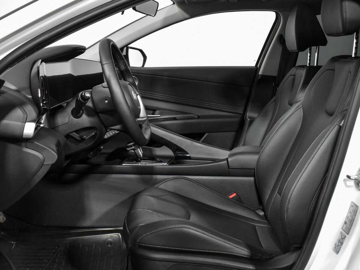 Hyundai Elantra б/у, 2023, Вариатор. Фото: #11