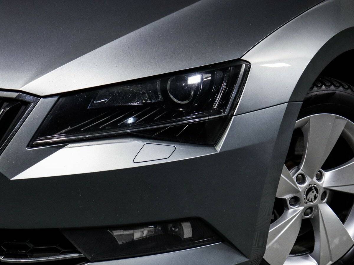 Skoda Superb б/у, 2017, Роботизированная. Фото: #12