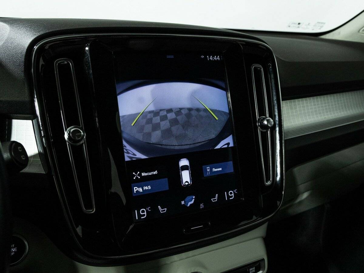Volvo XC40 б/у, 2018, Автоматическая. Фото: #16