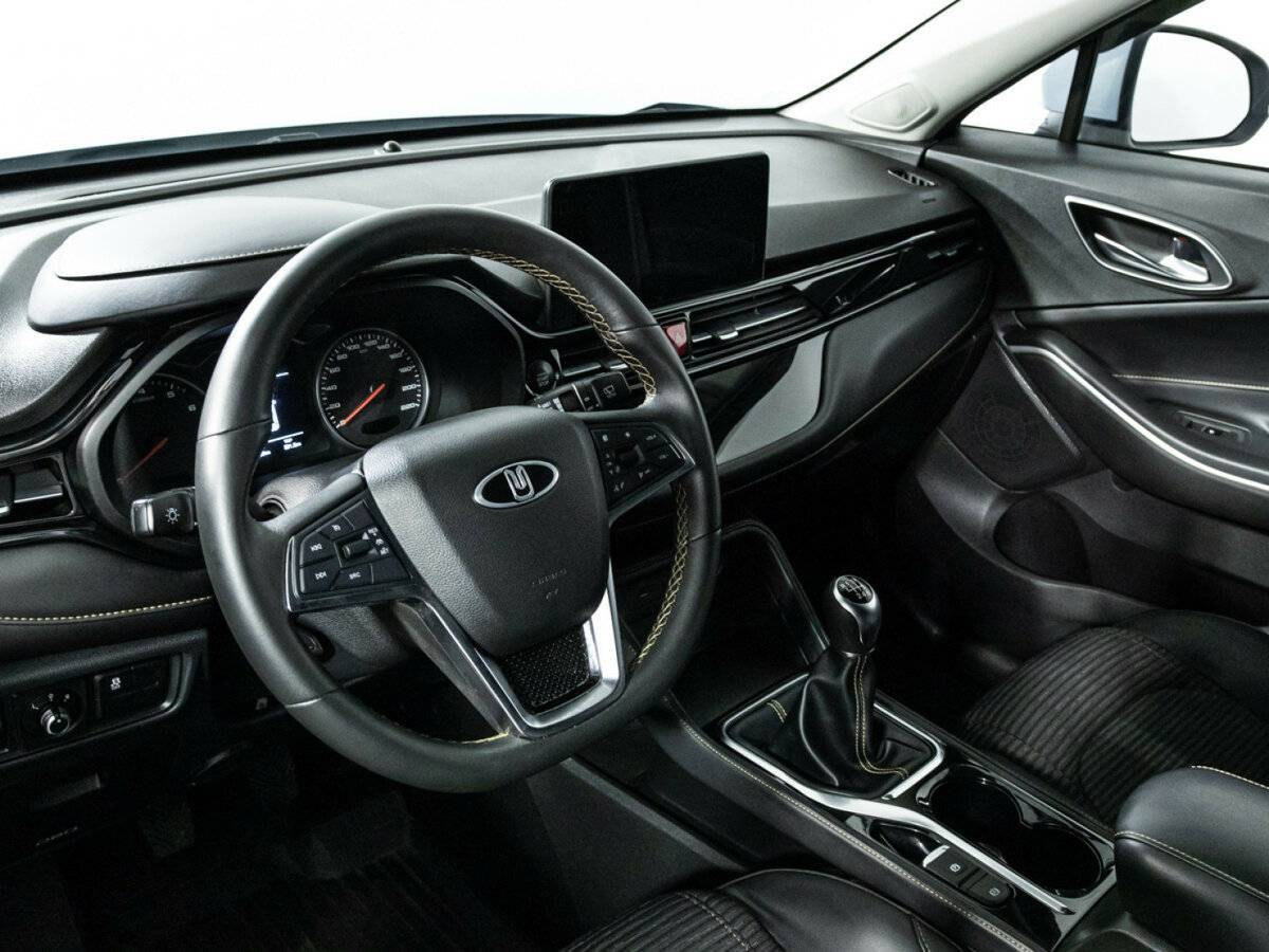 Москвич 3 б/у, 2023, Механическая. Фото: #10