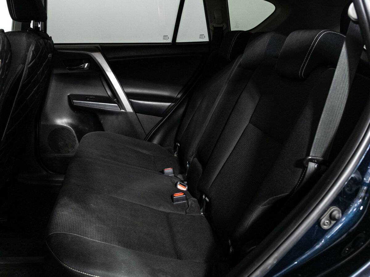 Toyota RAV4 б/у, 2018, Автоматическая. Фото: #9