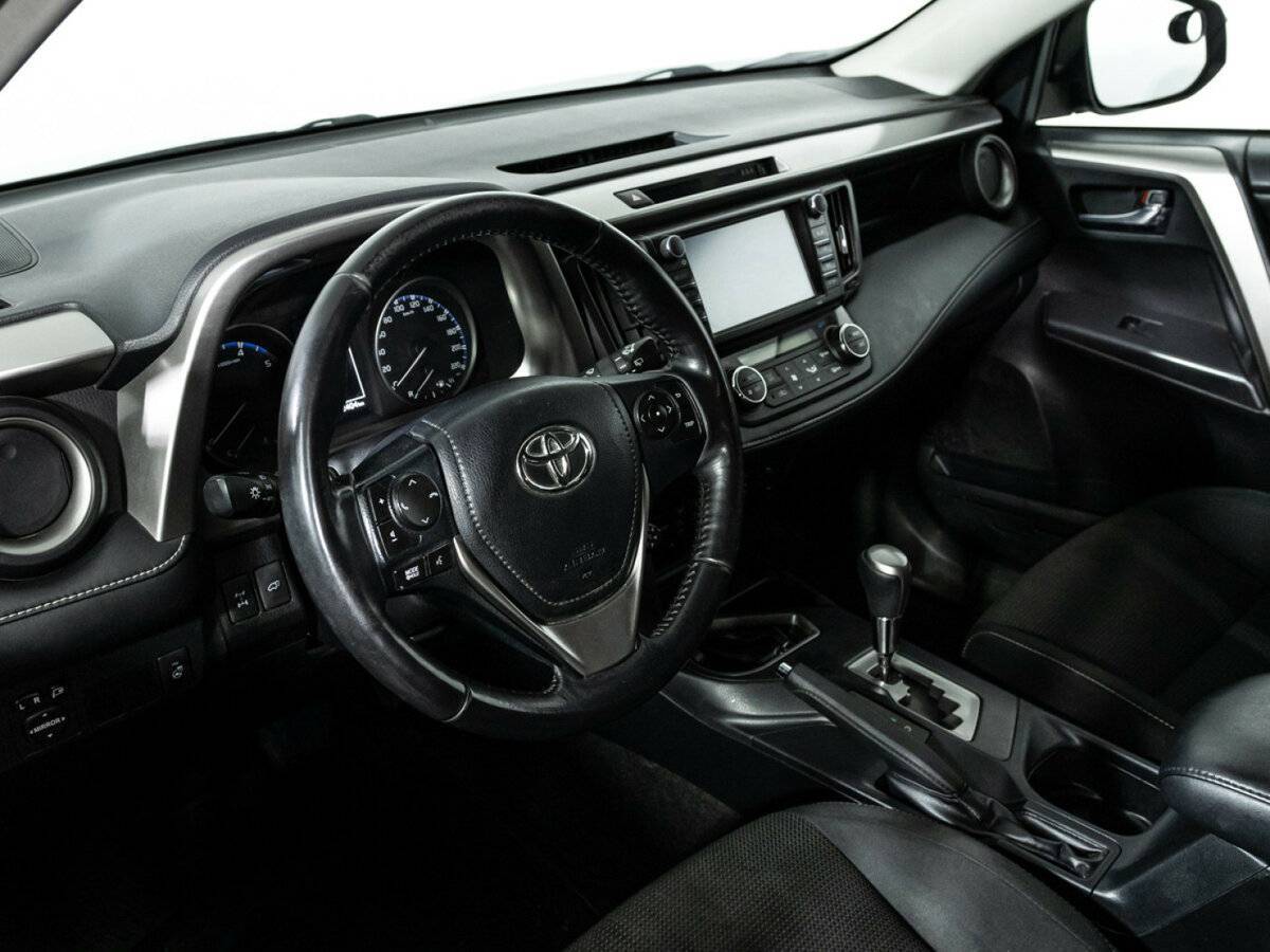 Toyota RAV4 б/у, 2018, Автоматическая. Фото: #10