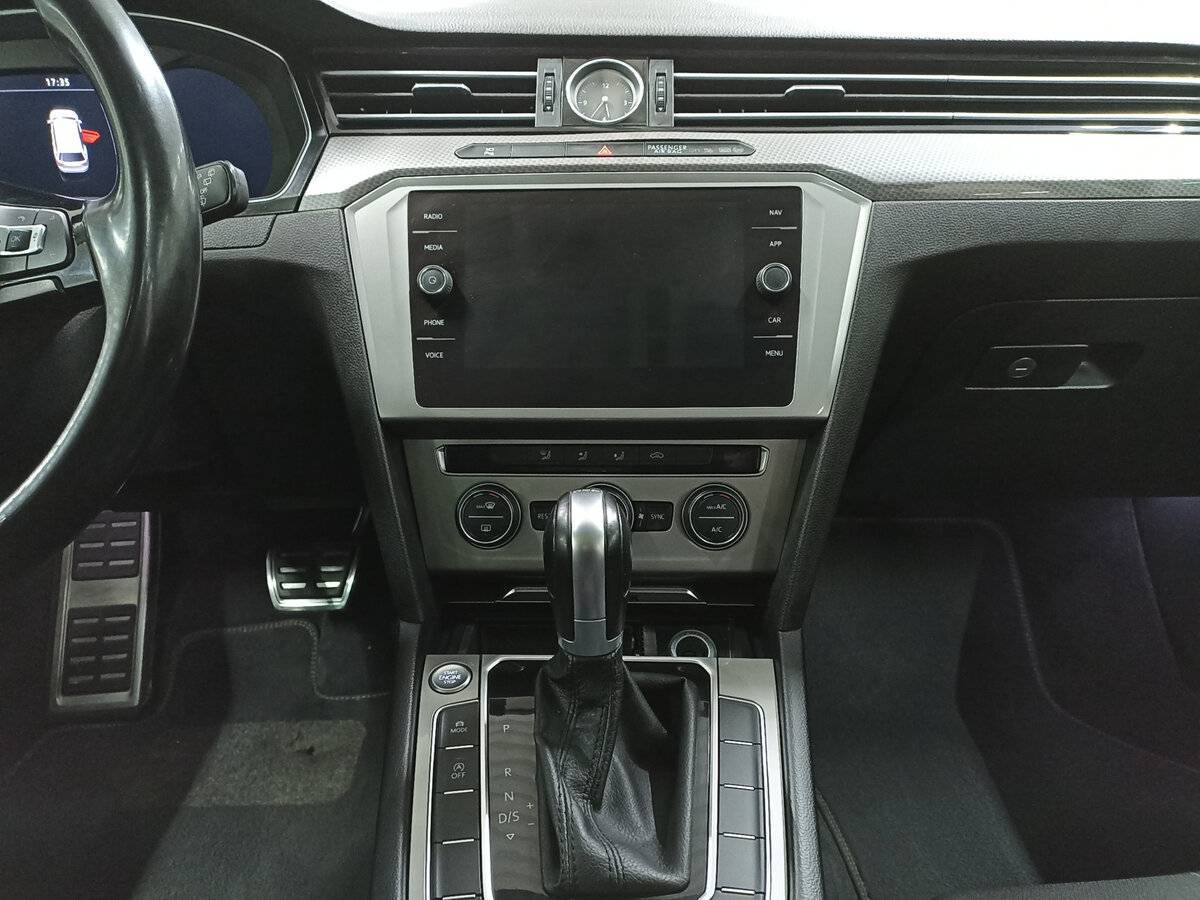 Volkswagen Passat б/у, 2018, Роботизированная. Фото: #14