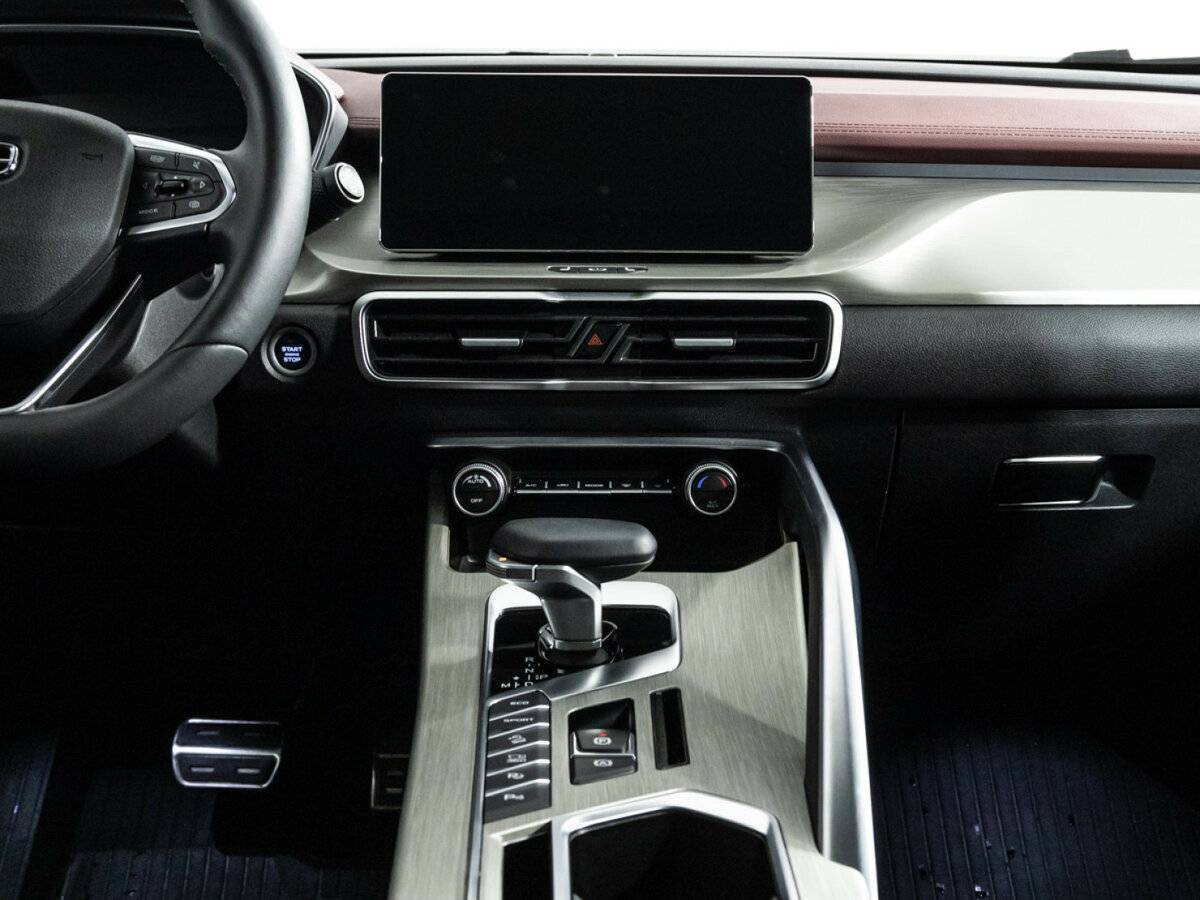 Geely Coolray б/у, 2023, Роботизированная. Фото: #12